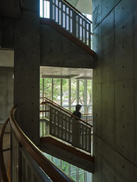 1号館内観