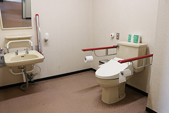 車椅子用トイレ