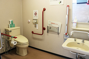 車椅子用トイレ