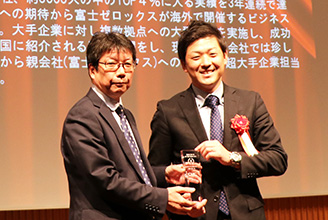 資格 就職 Cucアライアンス企業 アライアンス企業との取り組み Ob Og Of The Year 第1回表彰式 千葉商科大学 資格 就職 Cucアライアンス企業 アライアンス企業との取り組み Ob Og Of The Year 第1回表彰式 千葉商科大学