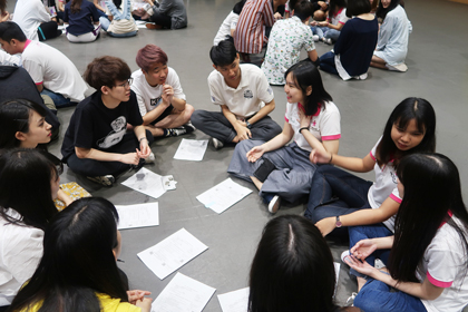 パンヤピワット経営大学訪問