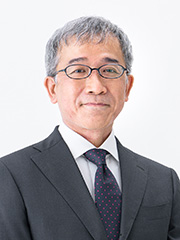 国際教養学部長 山田 武