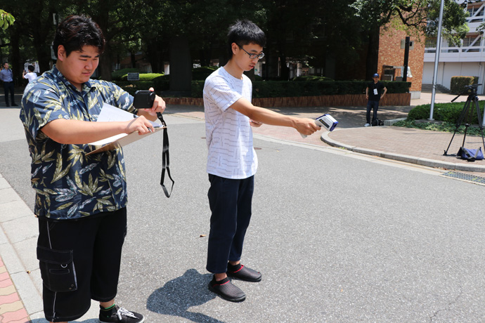 打ち水で涼しく大作戦
