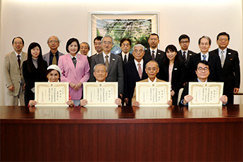 名誉教授称号記授与式