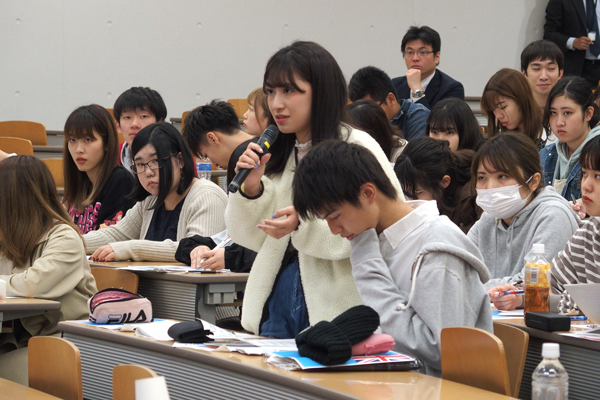 国連常駐代表の特別講義