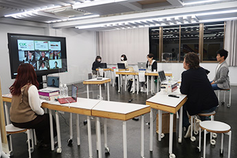 最新情報 国際教養学部 トークイベント ロックダウン世代で 良いじゃん コロナ禍で若者をノックアウトするな を開催しました 千葉商科大学