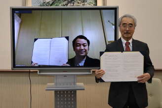 株式会社アイノオト締結式