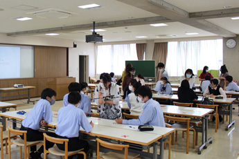 付属高校生の異文化交流イベント