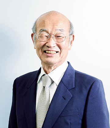 内田茂男理事長