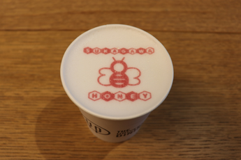 須賀川はちみつの濃厚ハニーラテ