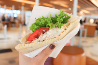 胡麻風味のごぼう蒸し鶏サラダ