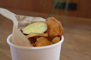 さつまいもチップス