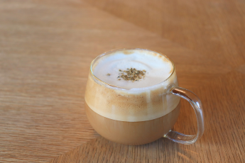 ハニーソイカフェラテ
