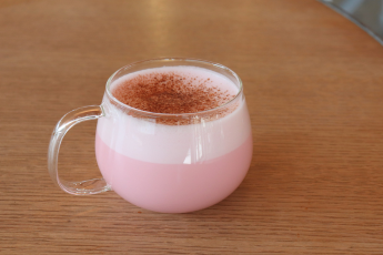 ストロベリーラテ