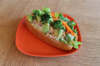 ツナブロッコリーとアボカド