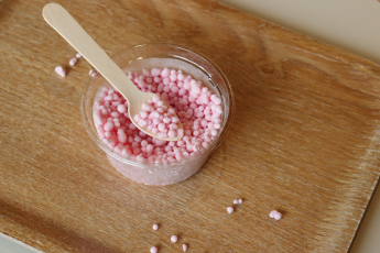 ミニストロベリーアイスボール