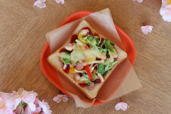 春キャベツのピザトースト