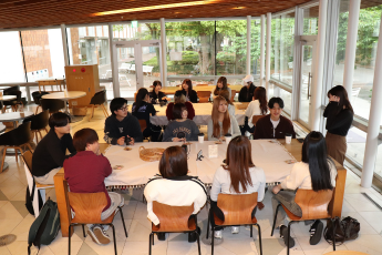 4/15 UD FIKA