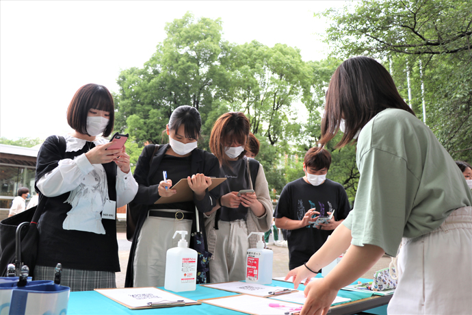 打ち水で涼しく大作戦
